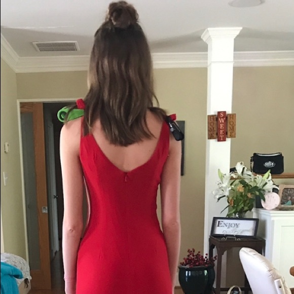 Beautiful candy apple red prom dress! - Picture 8 of 9